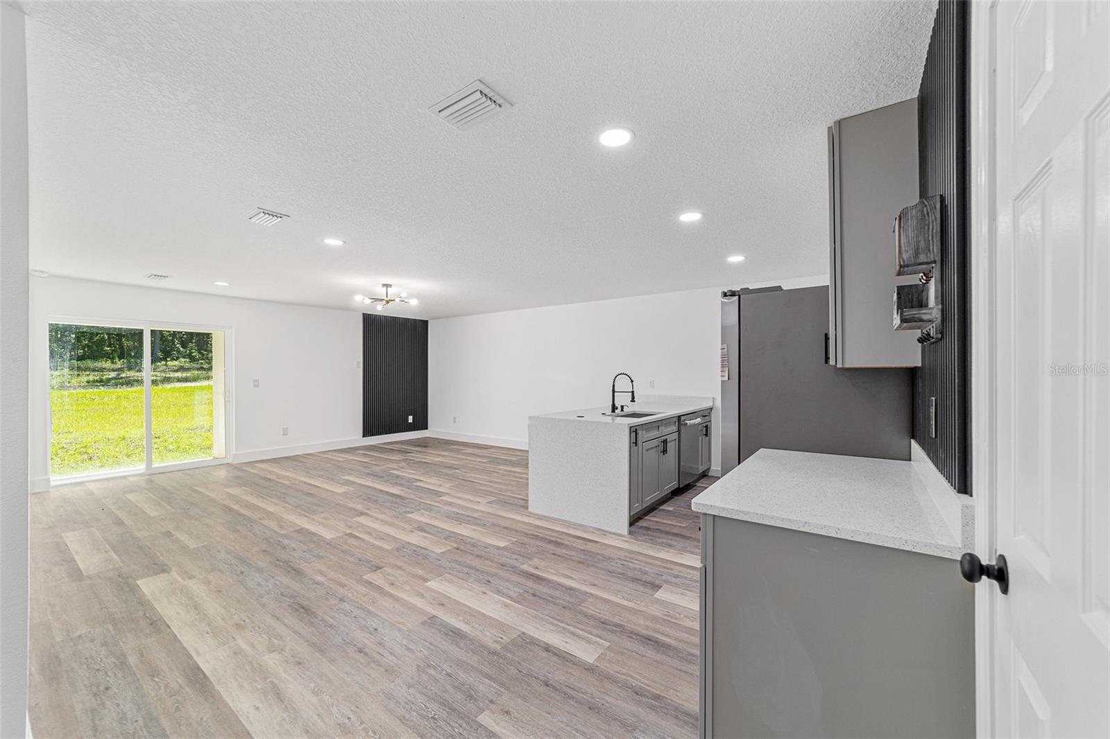 Image 8 of 23 For 6839 23rd Avenue