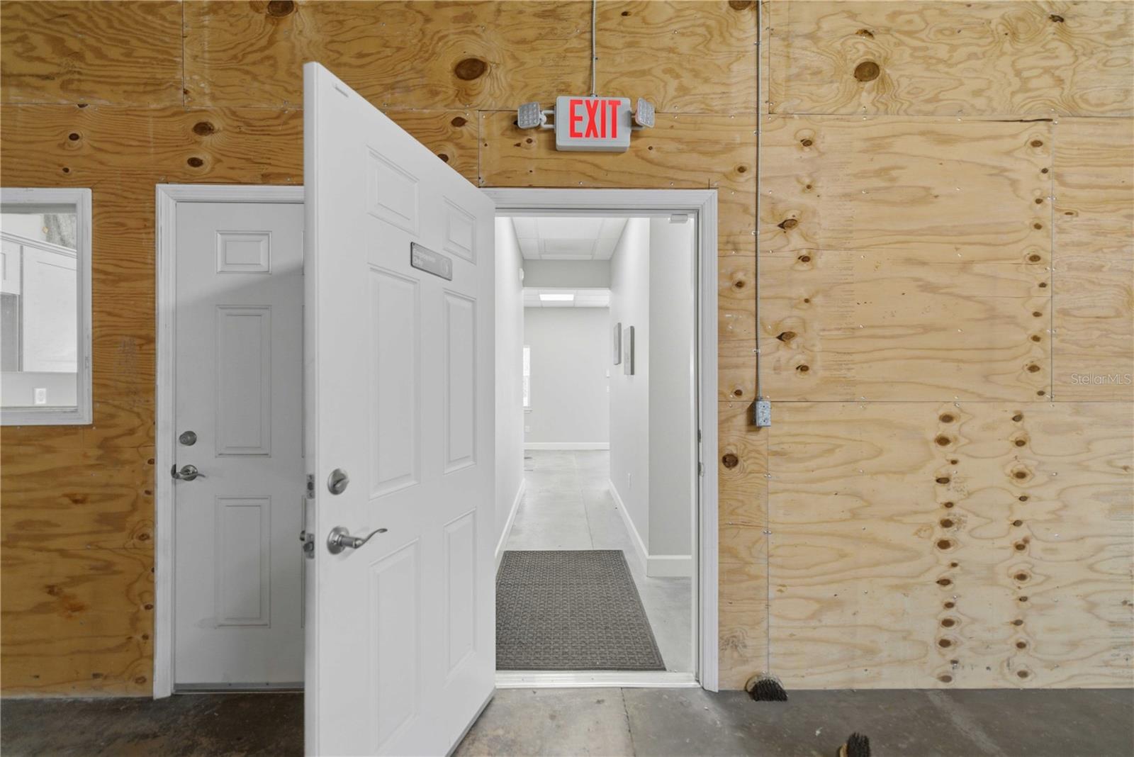 Image 15 of 26 For 943 17th Avenue