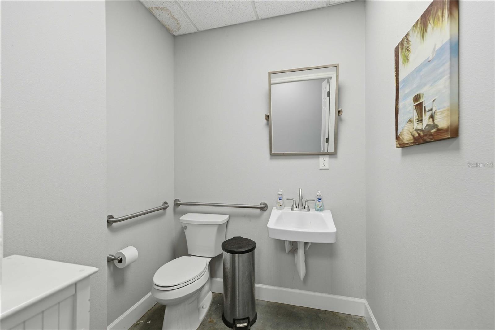 Image 22 of 26 For 943 17th Avenue