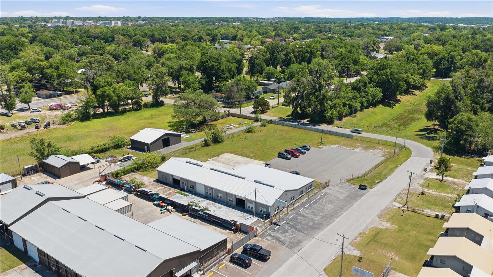 Image 5 of 26 For 943 17th Avenue