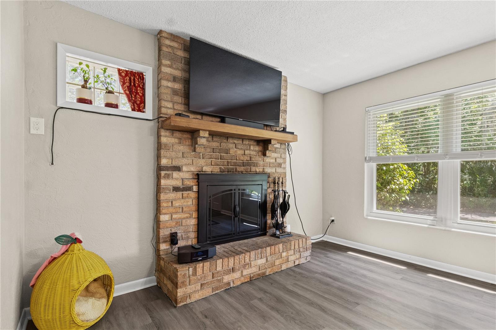 Image 16 of 53 For 2312 9th Terrace