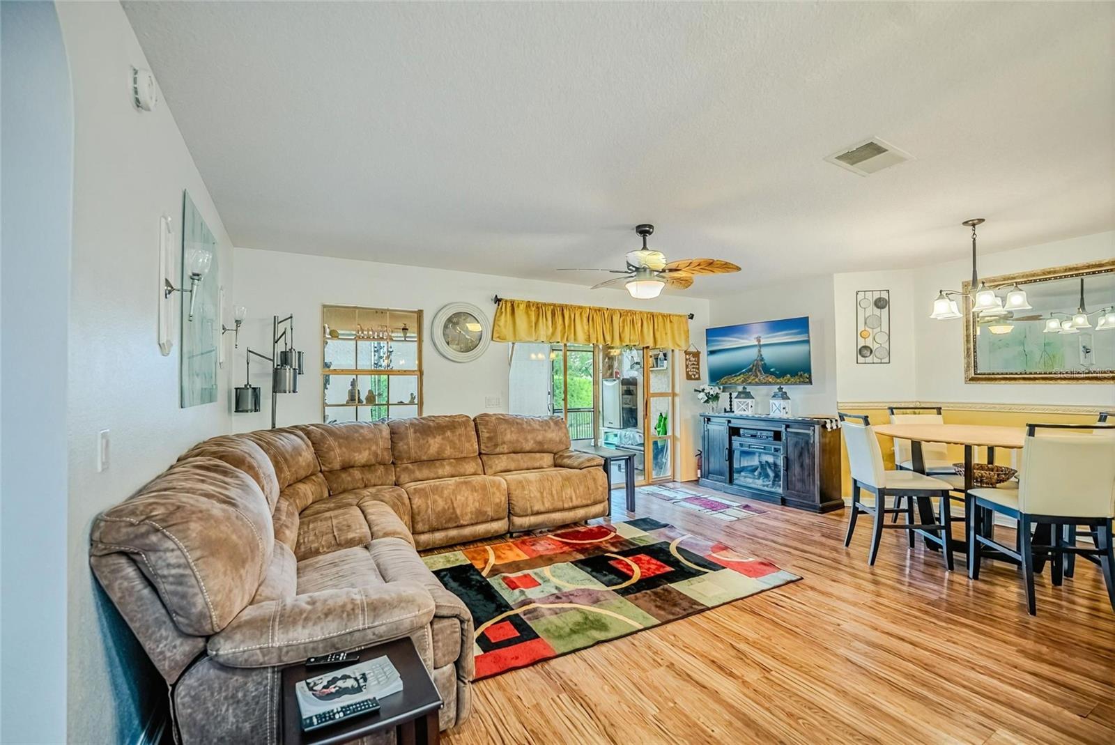 Image 5 of 21 For 8327 79th Circle
