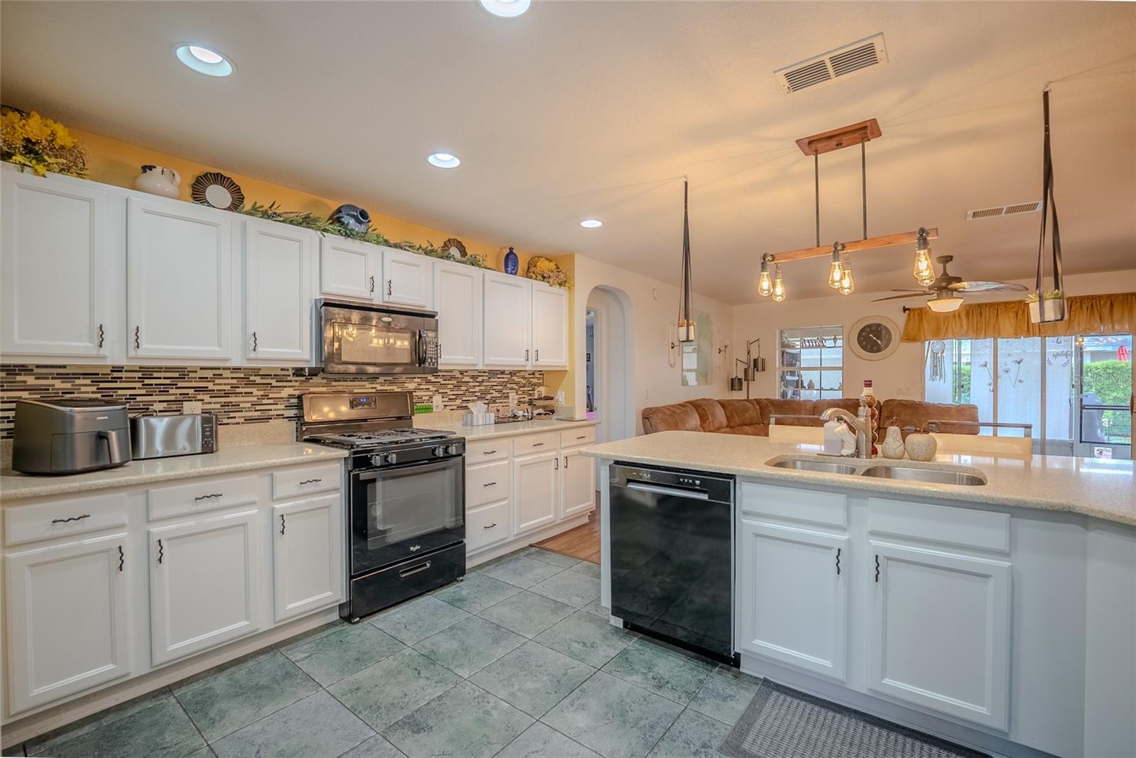 Image 8 of 21 For 8327 79th Circle