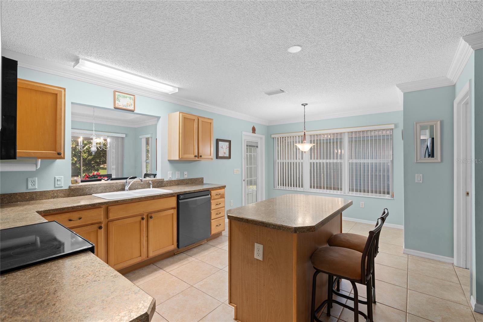 Image 11 of 40 For 1936 Palo Alto Avenue