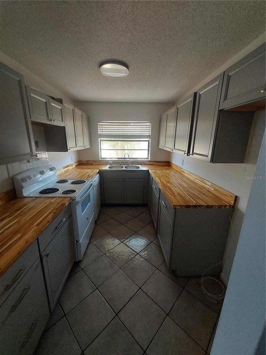 Image 5 of 12 For 3535 Fort King Street 160