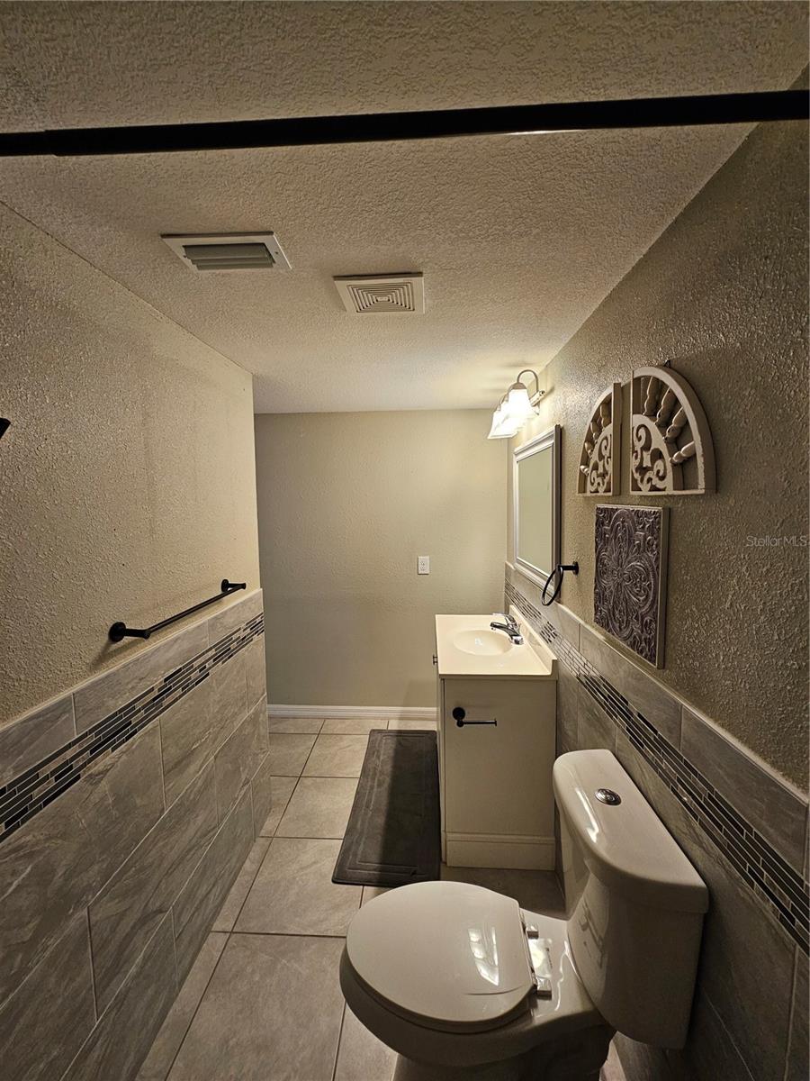 Image 13 of 19 For 8200 Fairways Circle B102