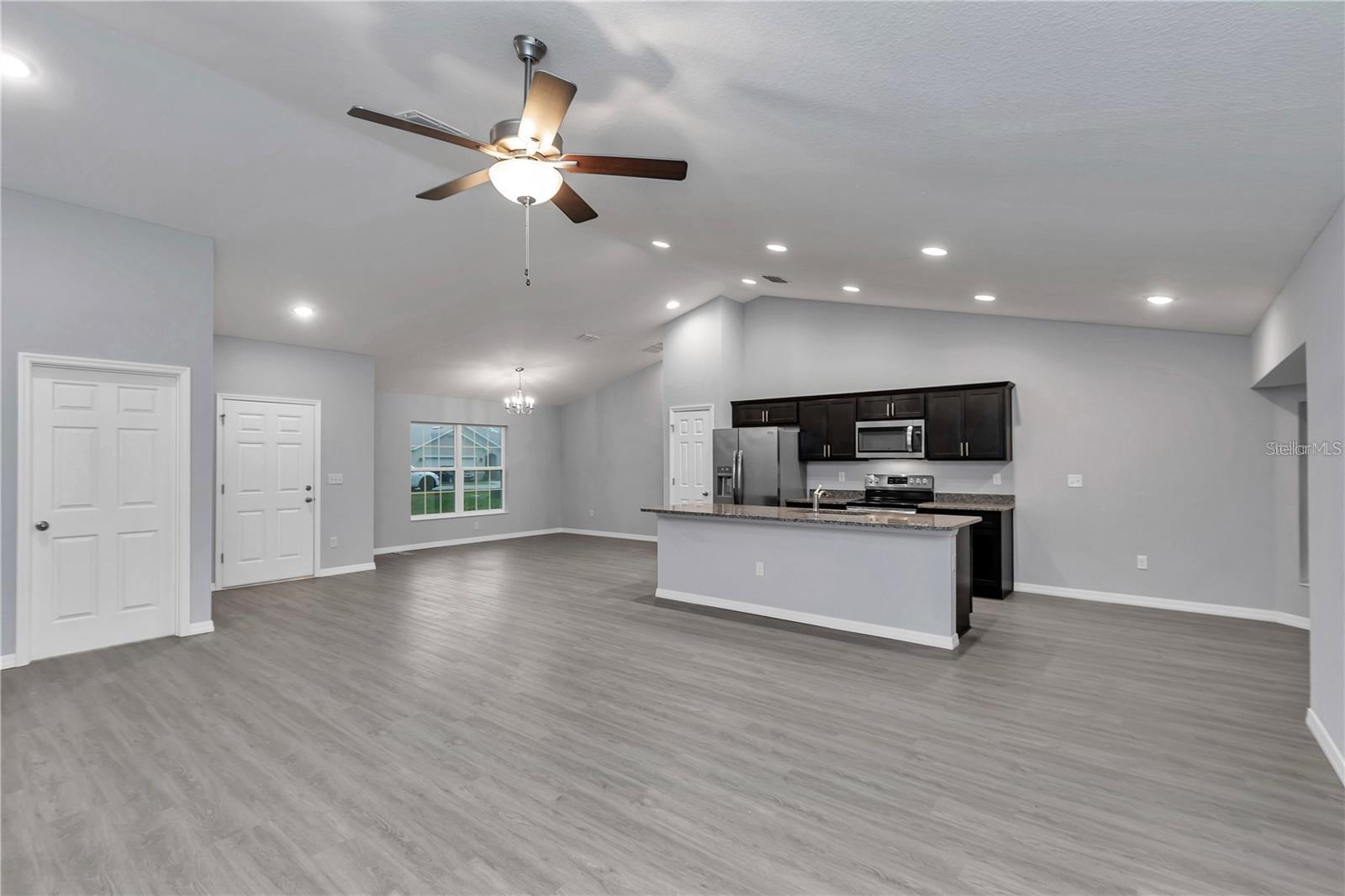 Image 10 of 31 For 7051 64th Terrace