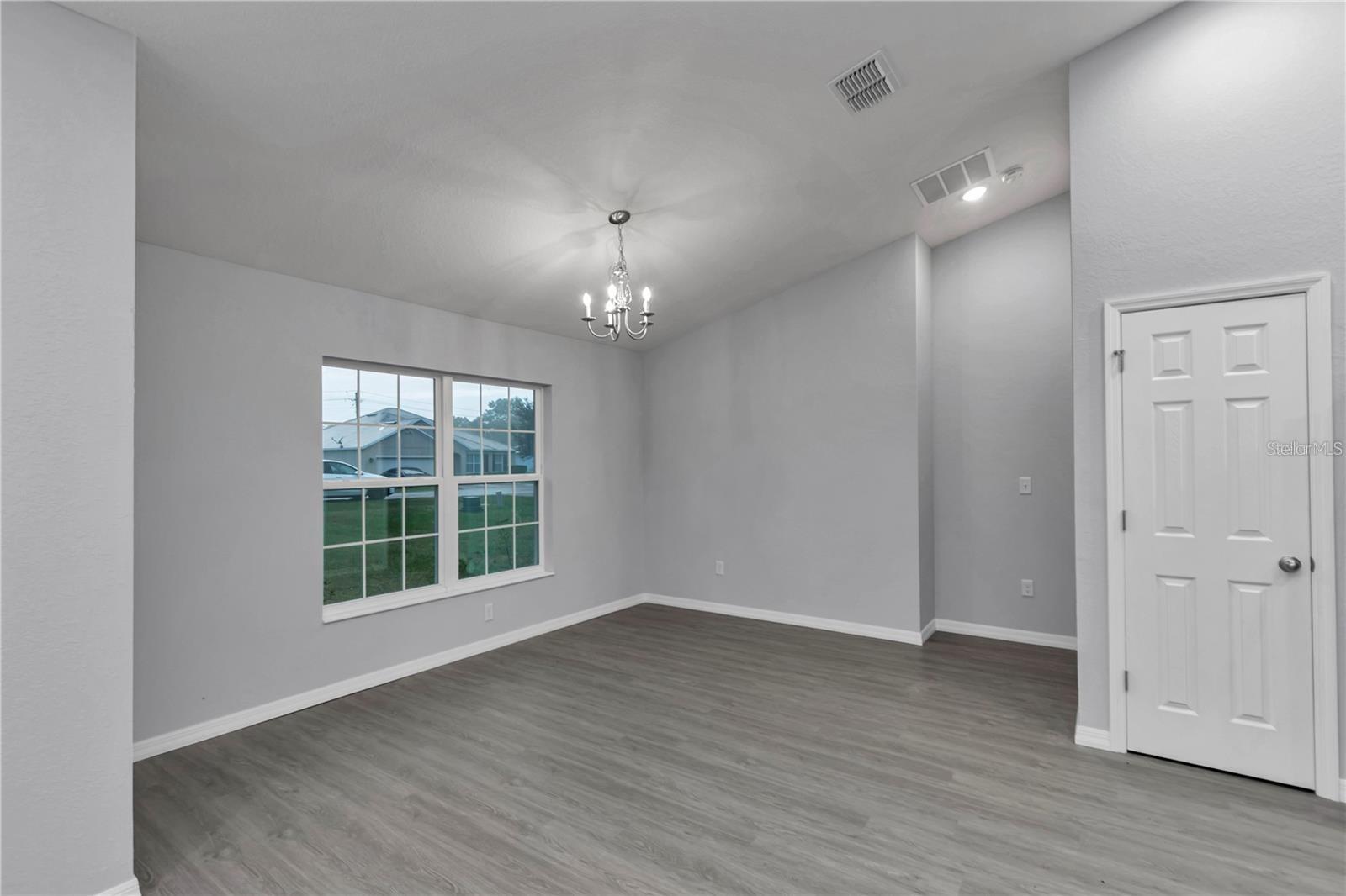 Image 15 of 31 For 7051 64th Terrace