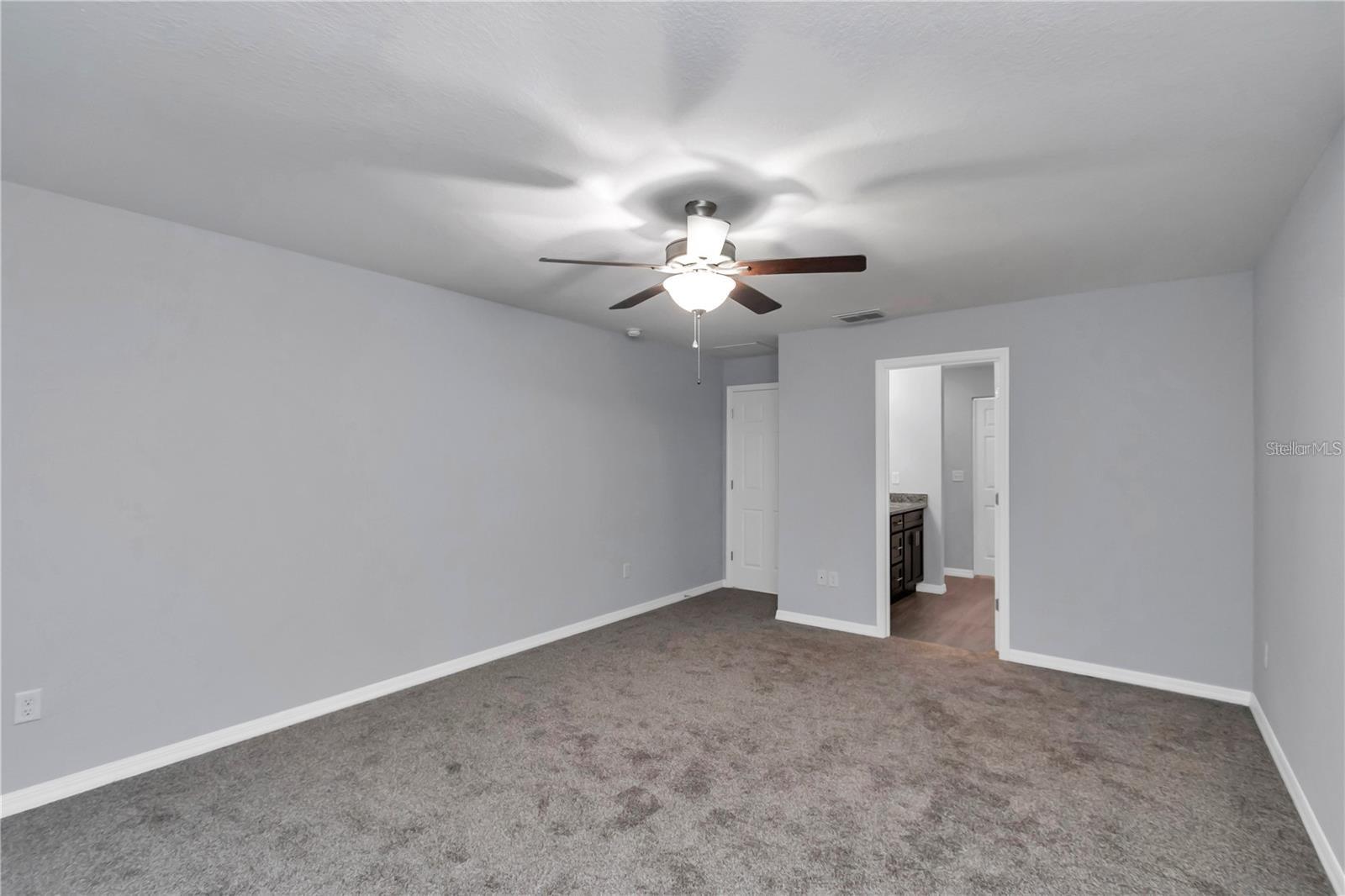 Image 17 of 31 For 7051 64th Terrace