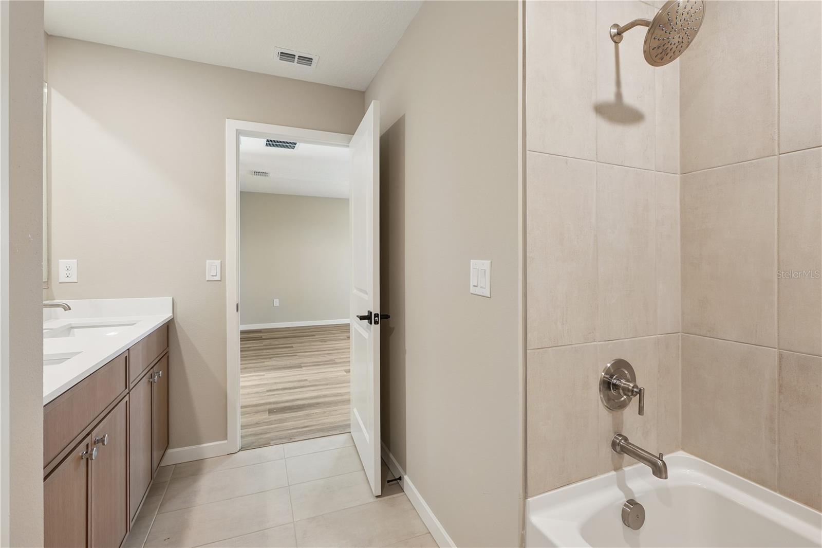 Image 17 of 19 For 4465 37th Street Road