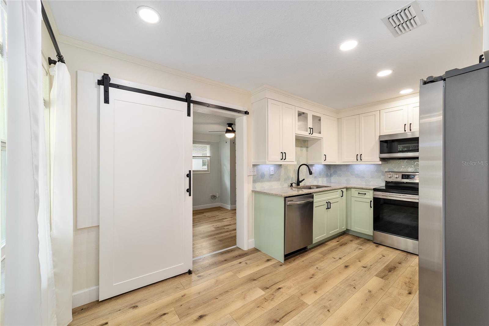 Image 26 of 36 For 825 13th Street