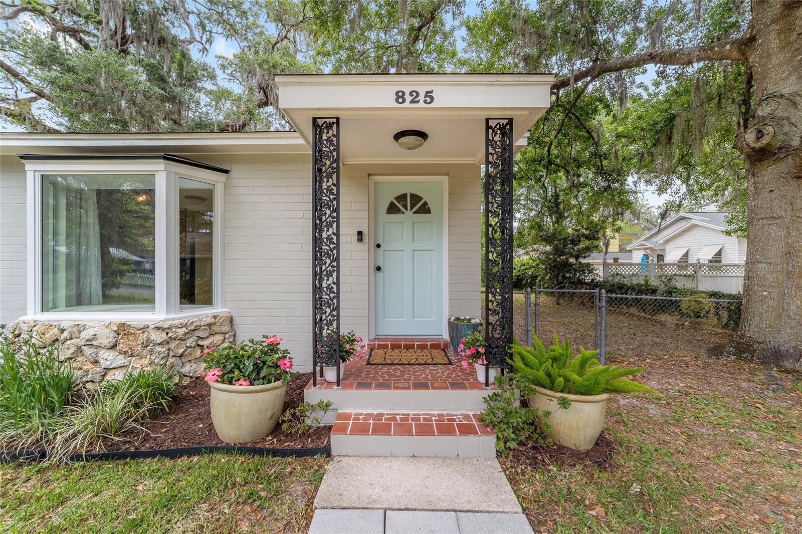 Image 5 of 36 For 825 13th Street