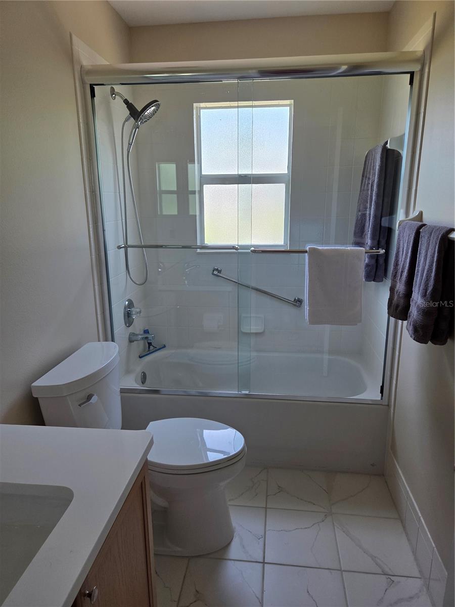 Image 16 of 24 For 9827 96th Street