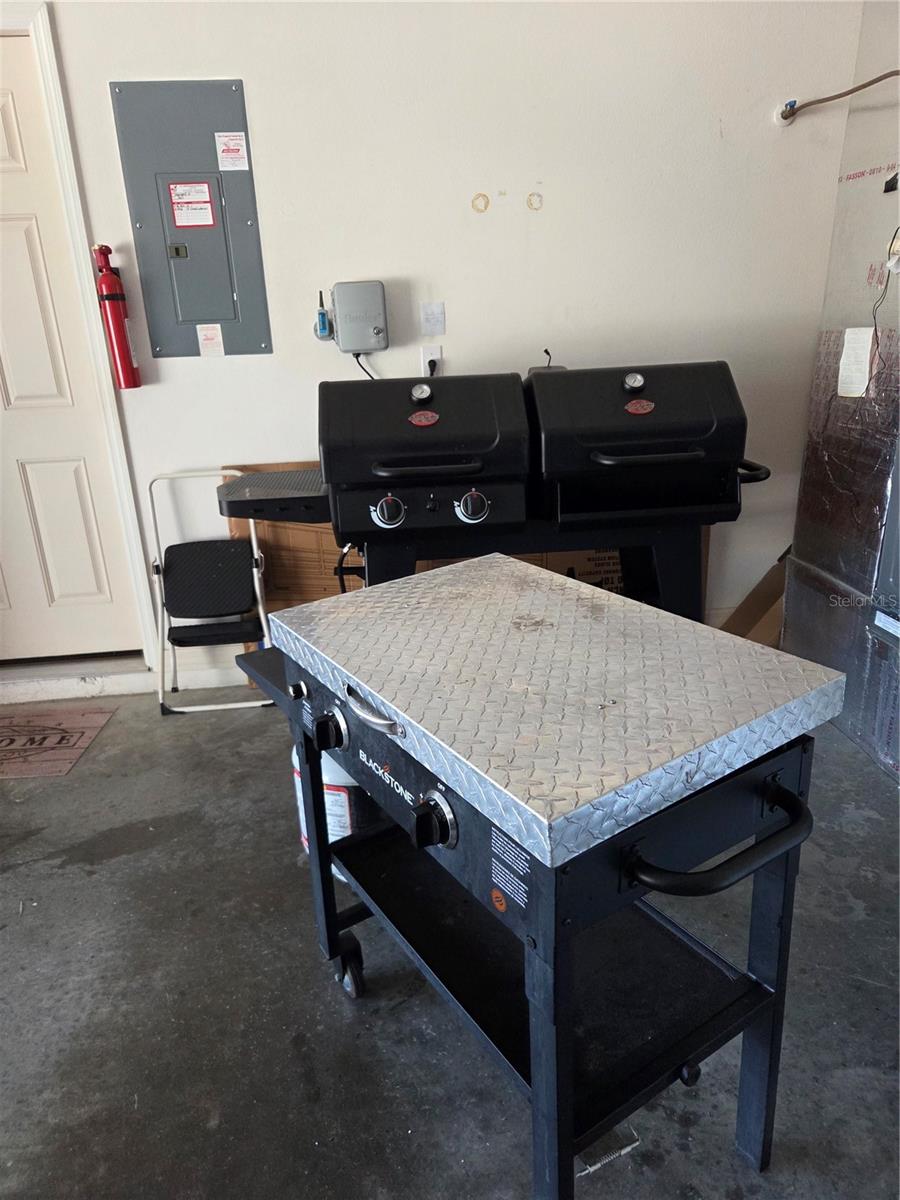 Image 24 of 24 For 9827 96th Street