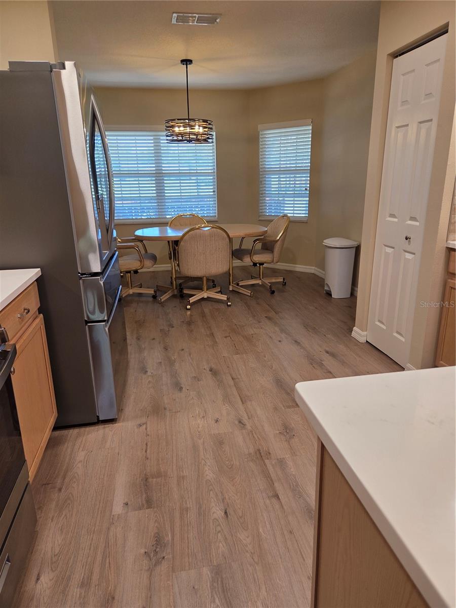 Image 7 of 24 For 9827 96th Street