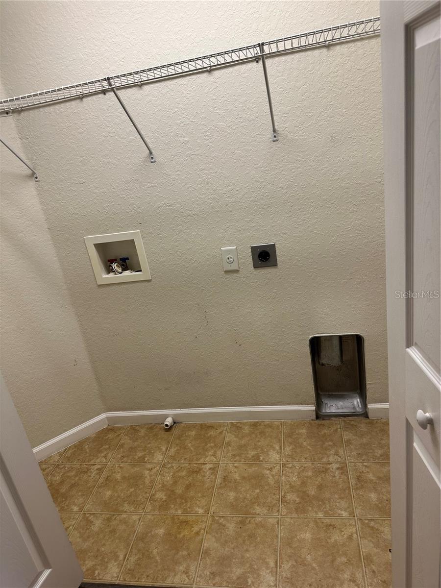 Image 25 of 30 For 4500 52nd Circle 106