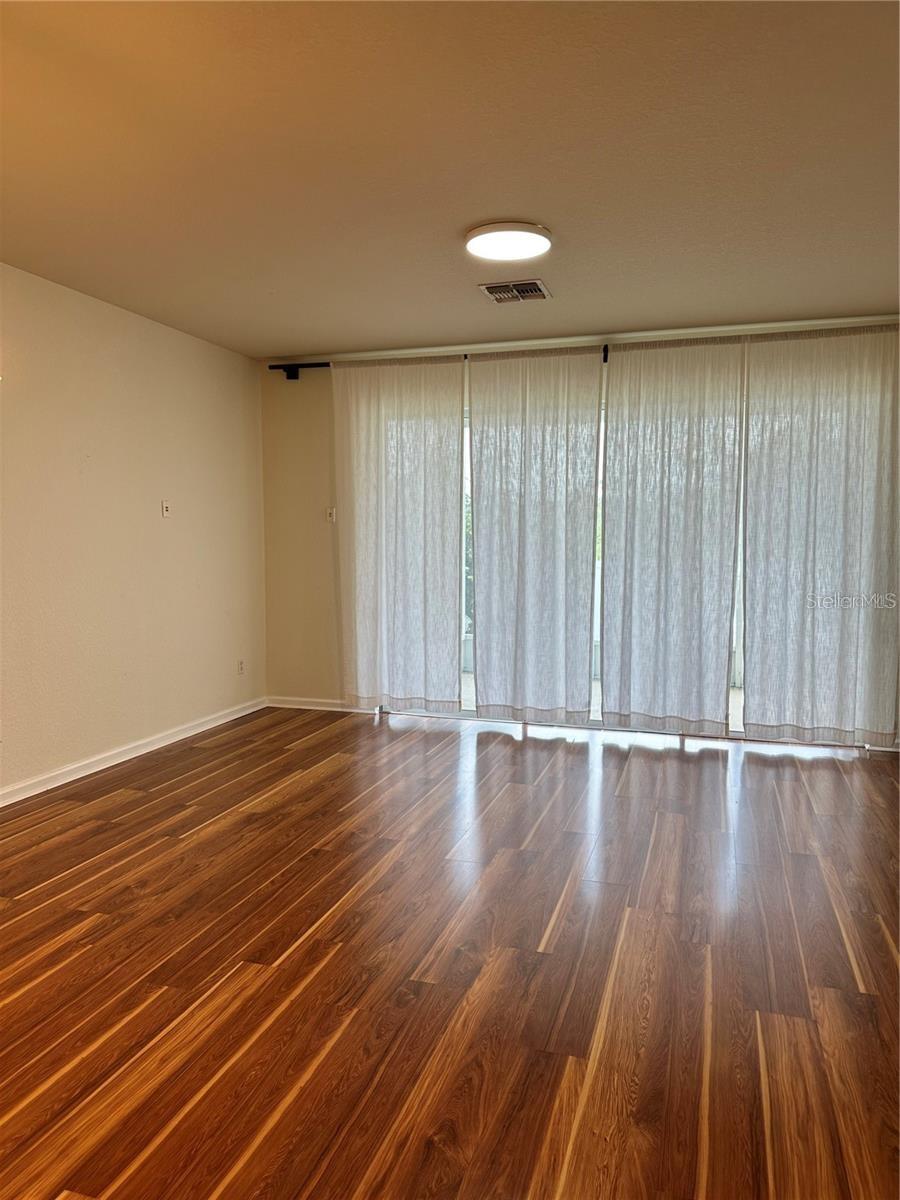 Image 8 of 30 For 4500 52nd Circle 106