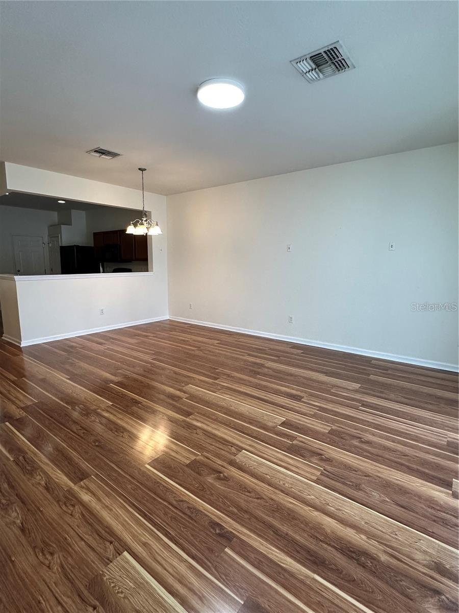 Image 9 of 30 For 4500 52nd Circle 106