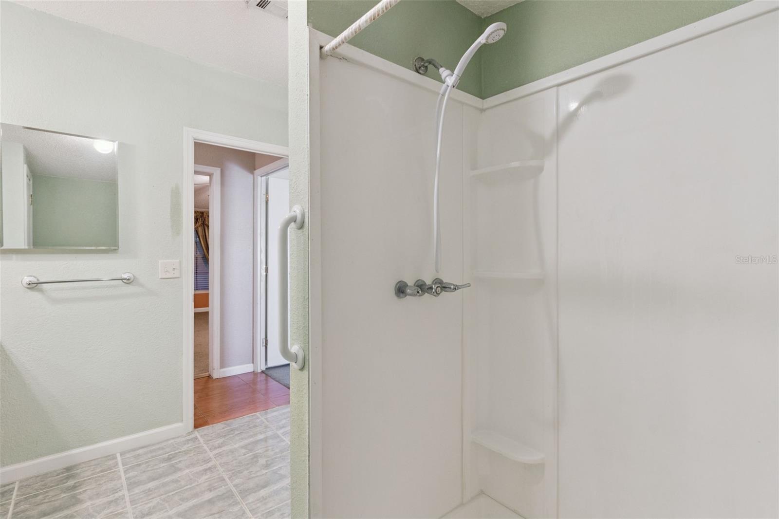 Image 47 of 67 For 575 Lindsey Drive