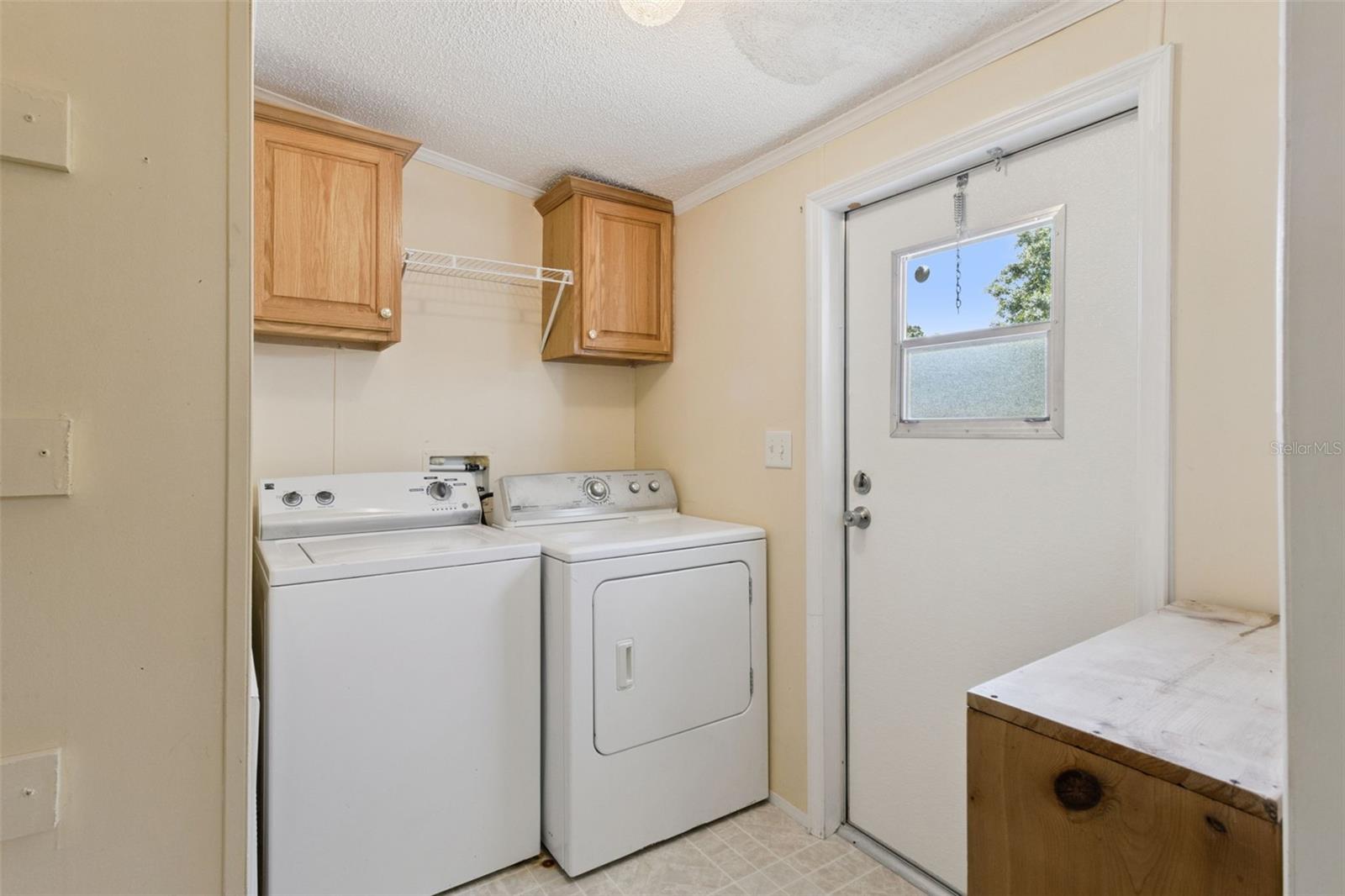 Image 48 of 67 For 575 Lindsey Drive