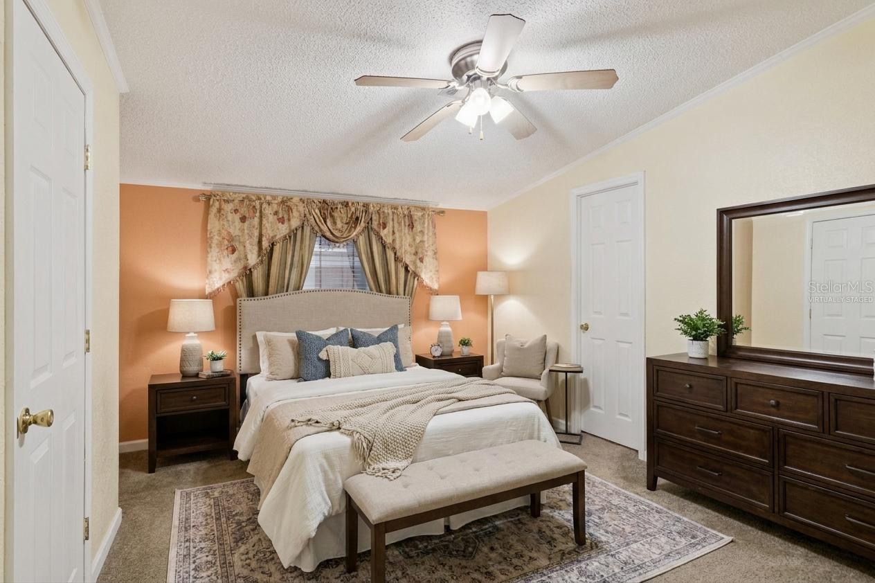 Image 8 of 67 For 575 Lindsey Drive