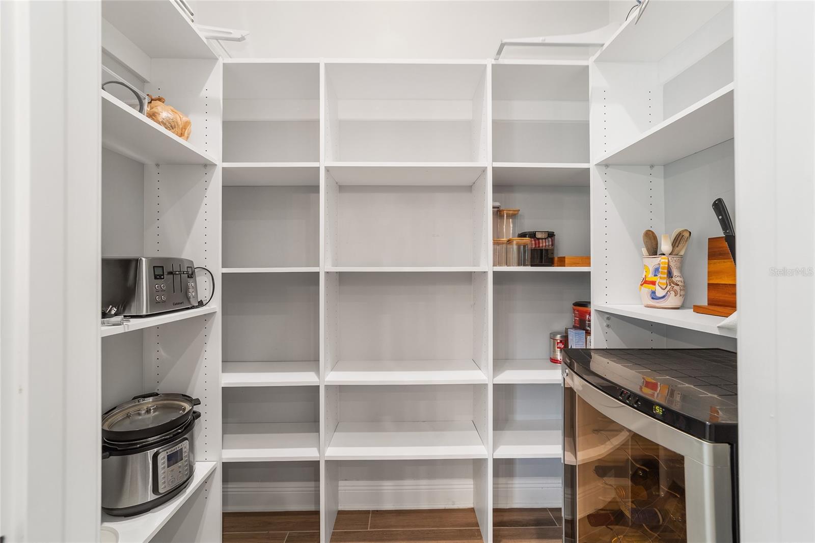 Image 22 of 64 For 7554 33rd Place