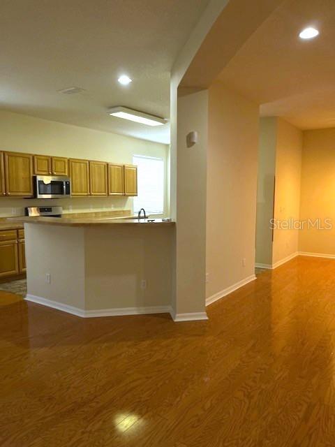 Image 7 of 15 For 9794 89th Loop