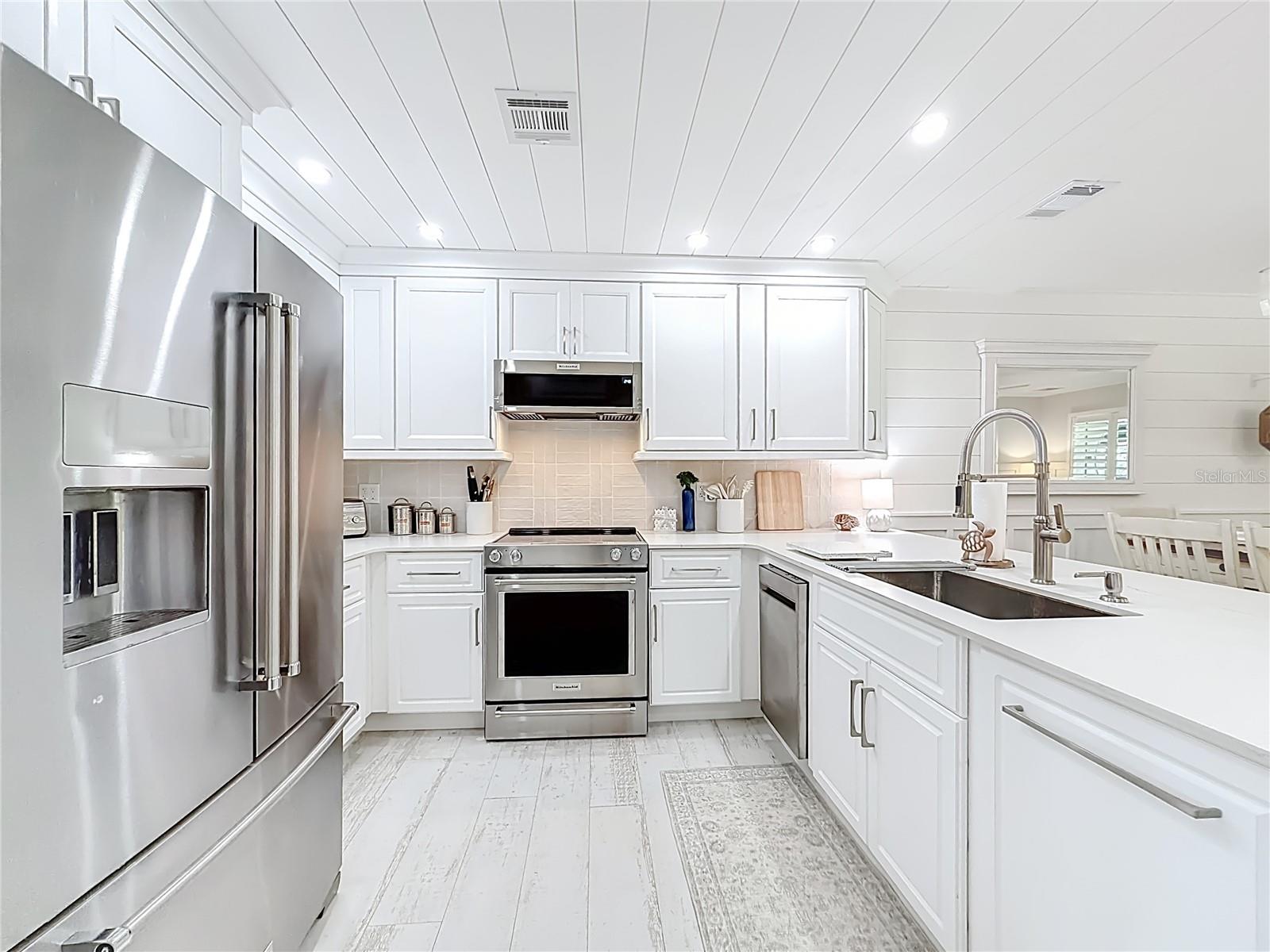 Image 16 of 64 For 1637 Paradise Circle 602