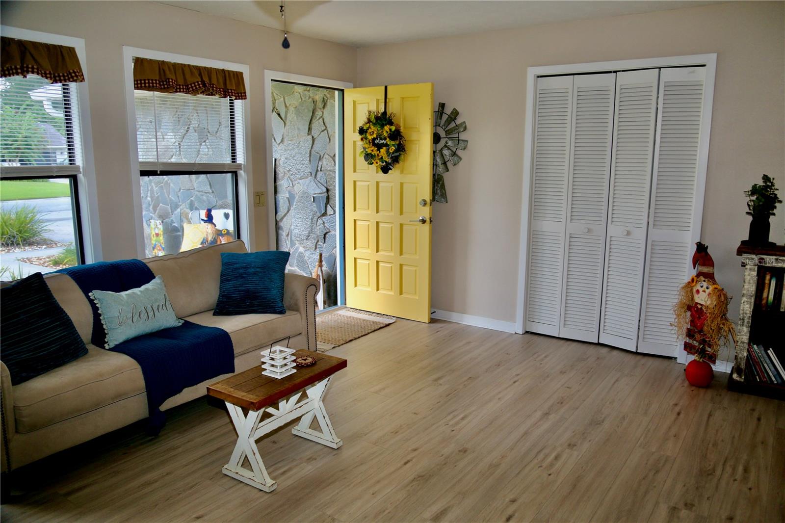 Image 5 of 61 For 1069 57th Avenue