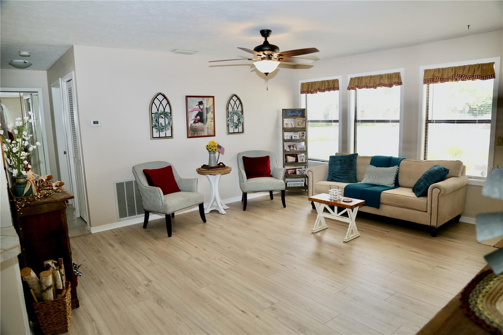 Image 8 of 61 For 1069 57th Avenue