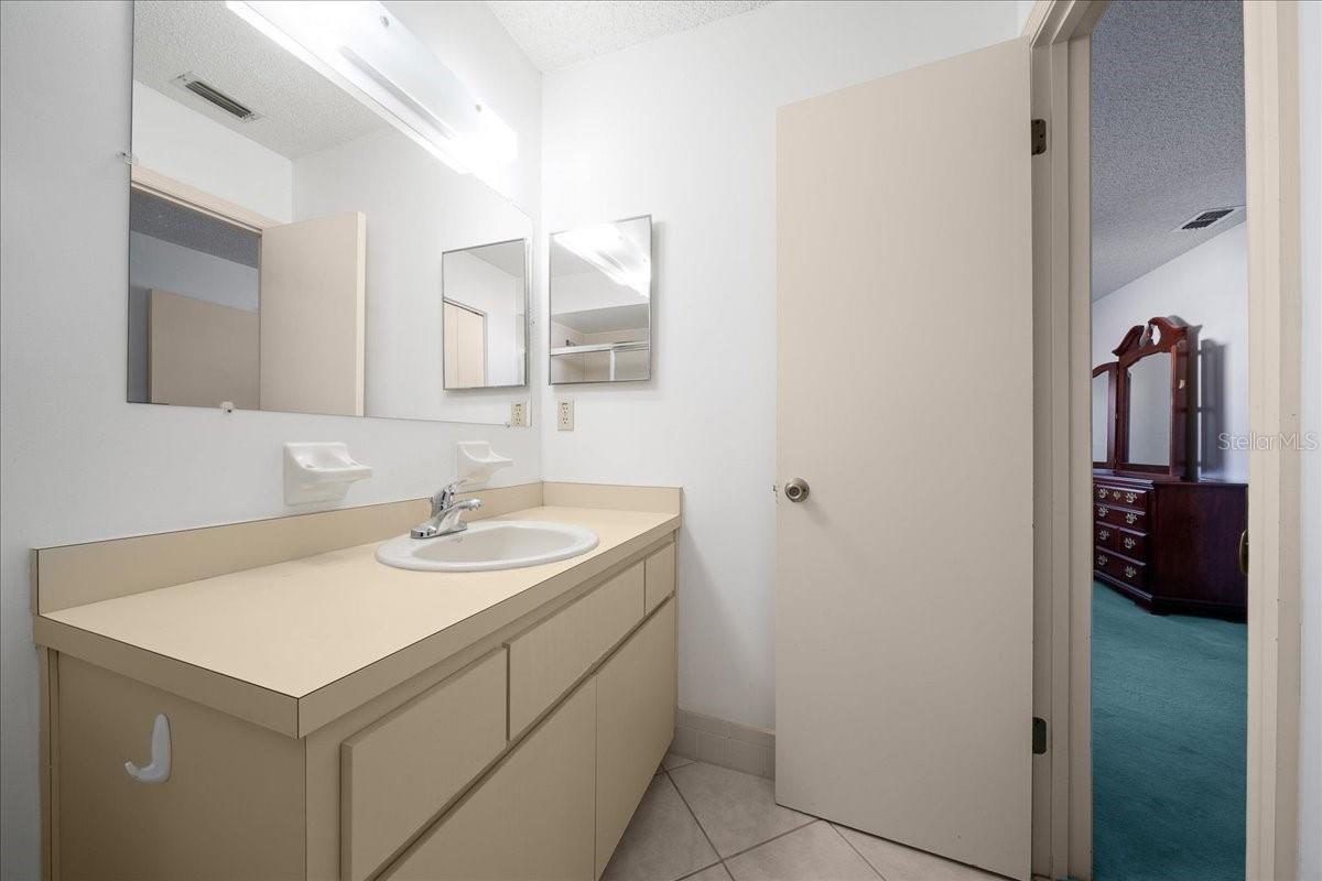 Image 20 of 51 For 11270 62nd Avenue Road