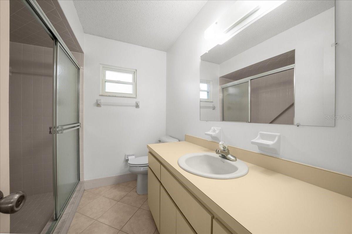 Image 25 of 51 For 11270 62nd Avenue Road