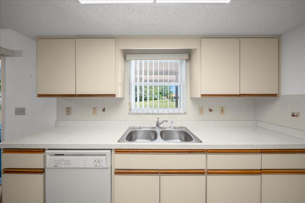 Image 3 of 51 For 11270 62nd Avenue Road