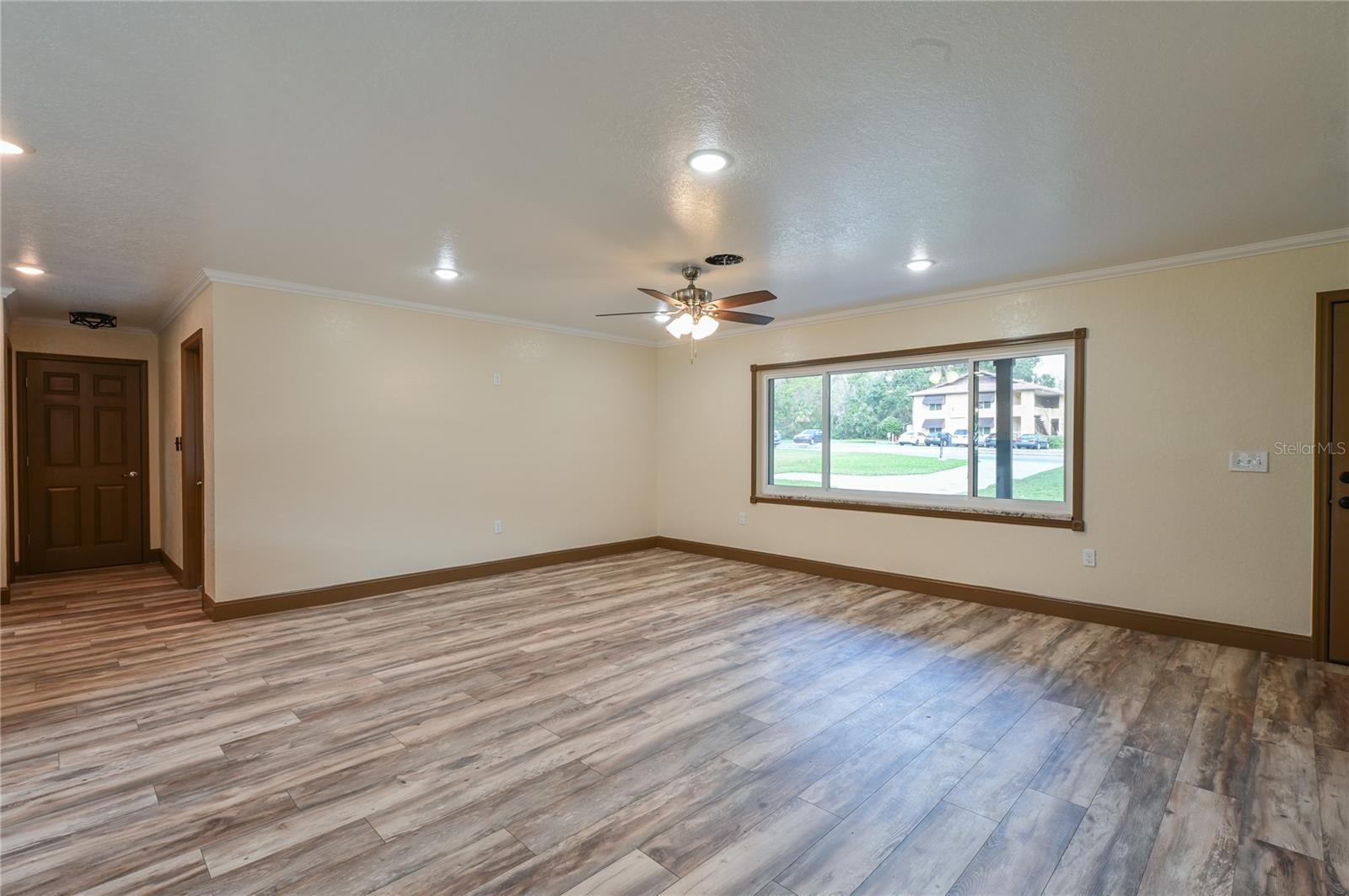 Image 18 of 58 For 1846 Lake Weir Avenue