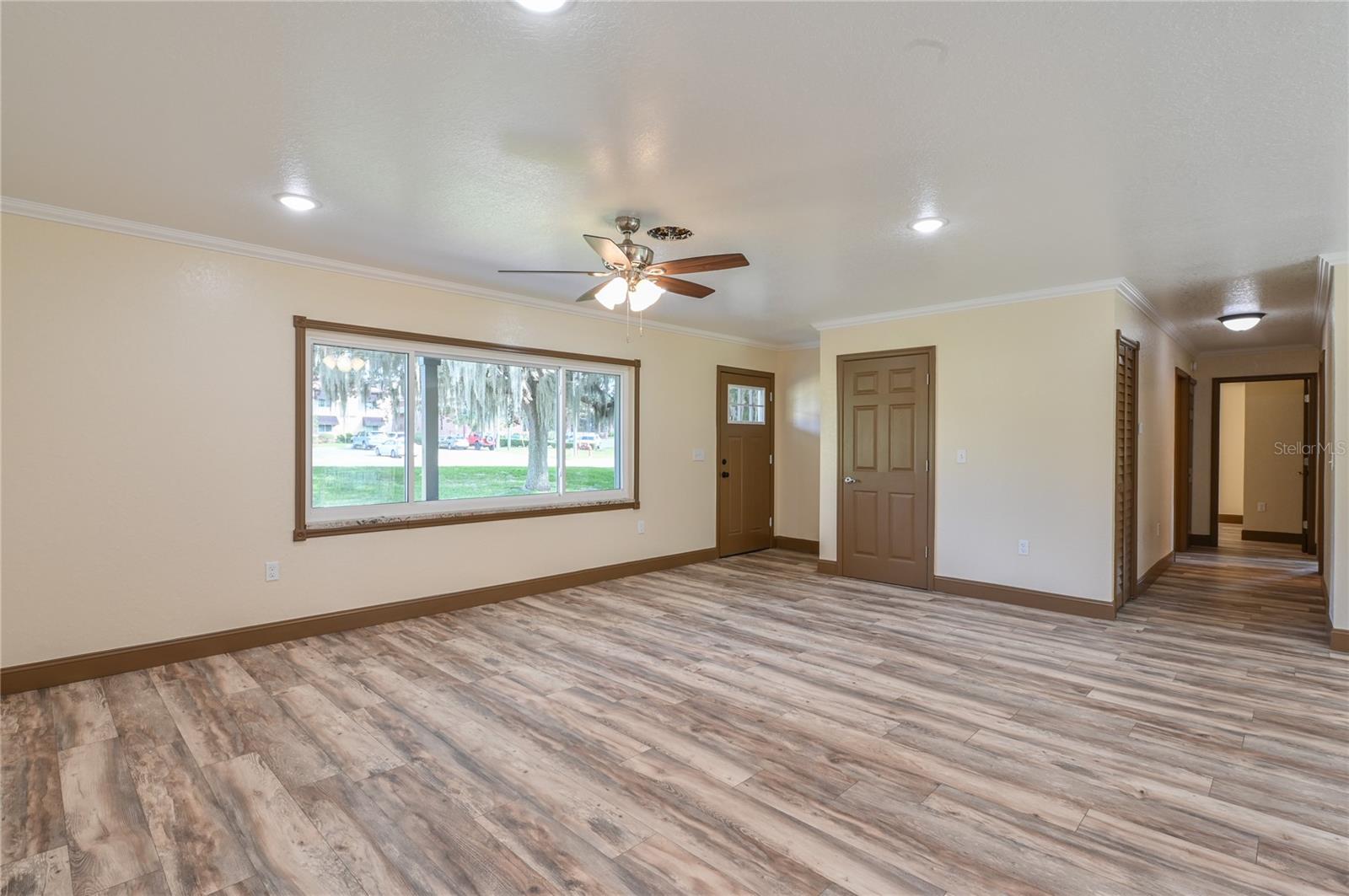 Image 19 of 58 For 1846 Lake Weir Avenue