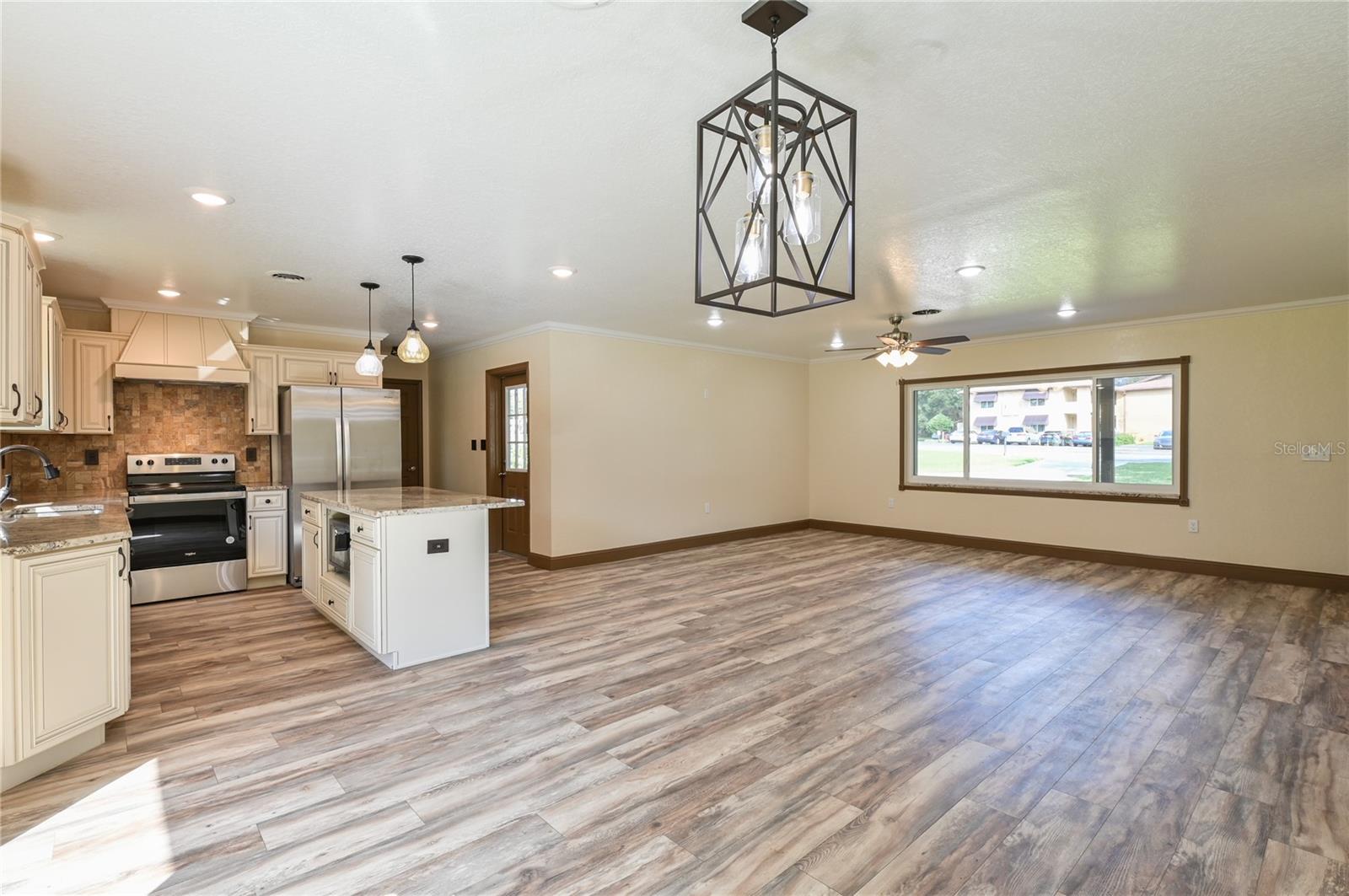 Image 23 of 58 For 1846 Lake Weir Avenue