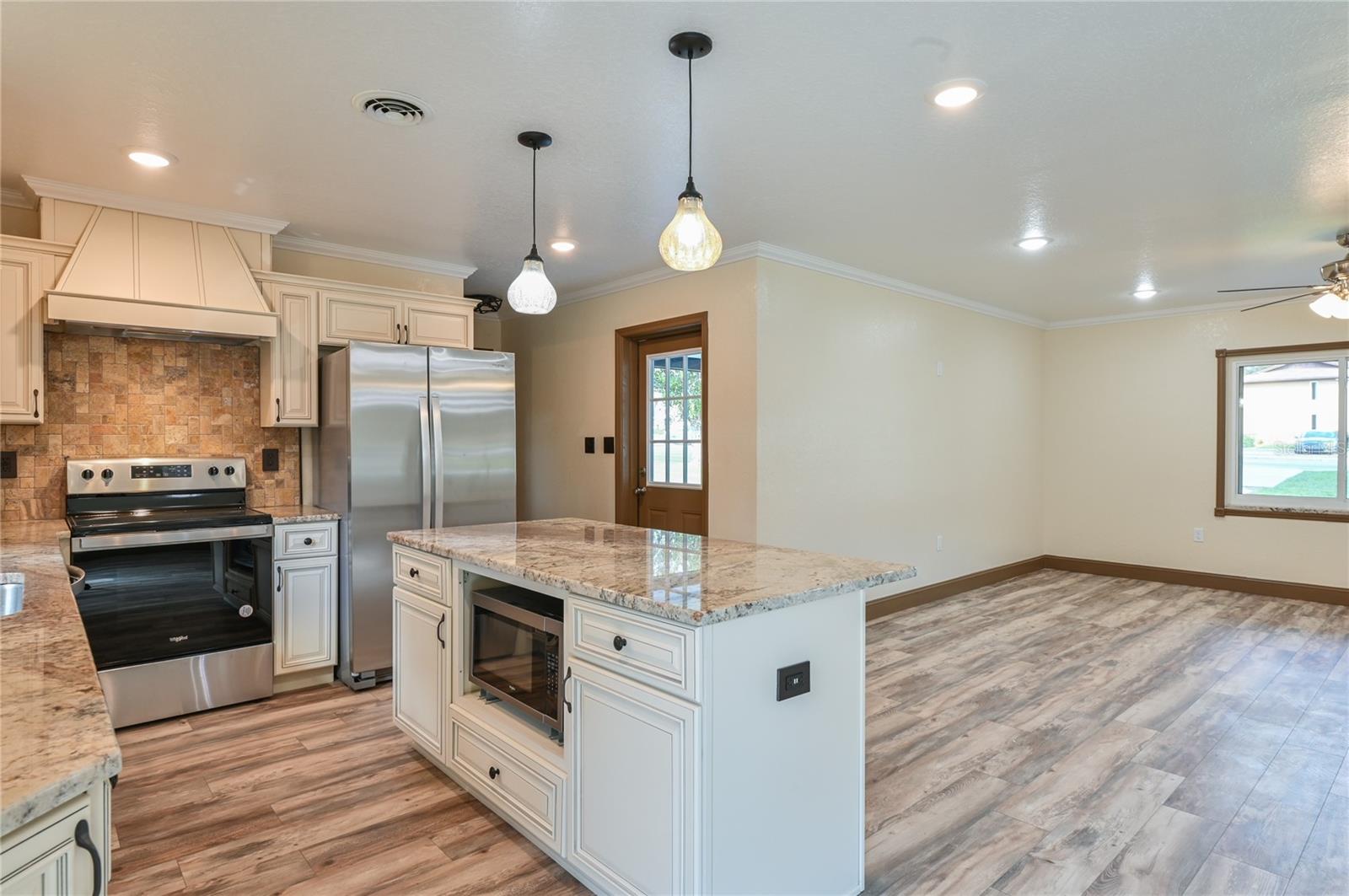 Image 24 of 58 For 1846 Lake Weir Avenue