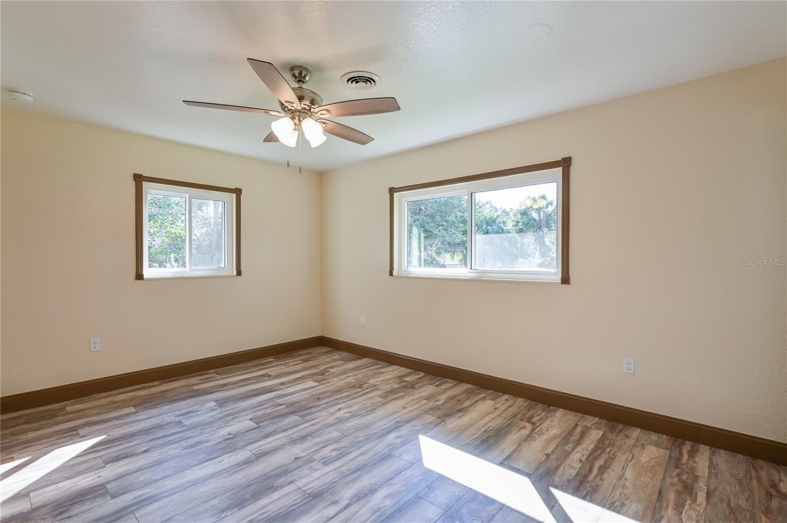 Image 40 of 58 For 1846 Lake Weir Avenue