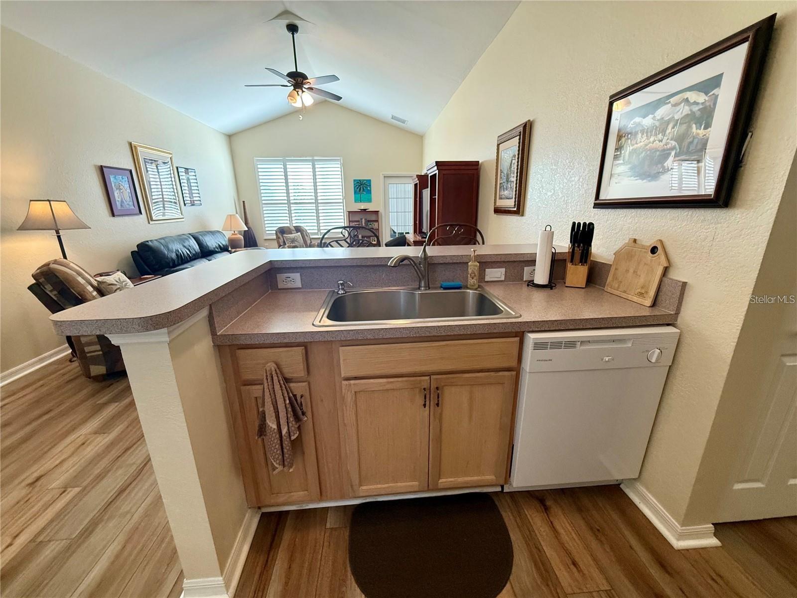 Image 9 of 36 For 11122 73rd Court