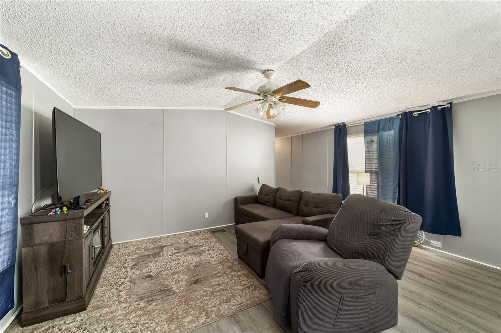 Image 10 of 73 For 13261 155th Lane