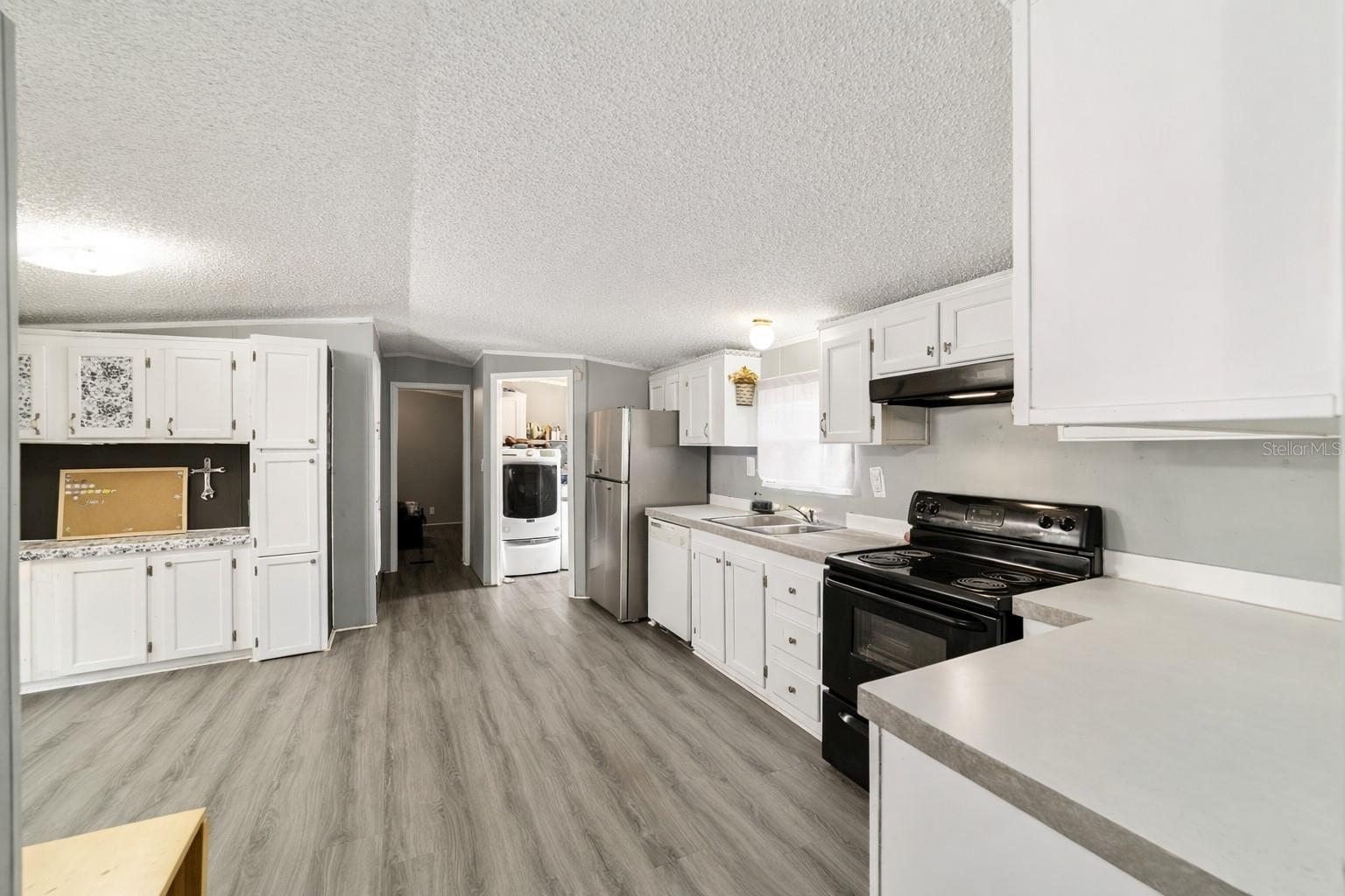 Image 11 of 73 For 13261 155th Lane