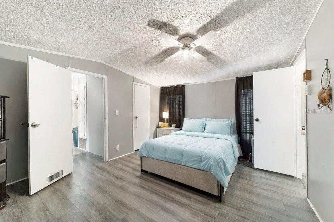 Image 16 of 73 For 13261 155th Lane