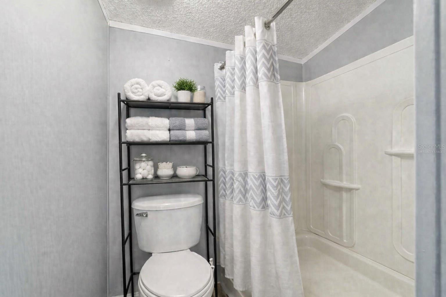 Image 23 of 73 For 13261 155th Lane