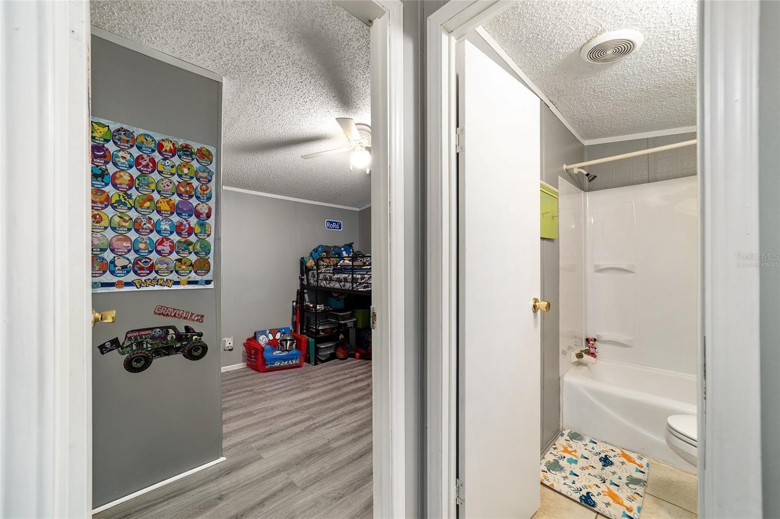 Image 27 of 73 For 13261 155th Lane