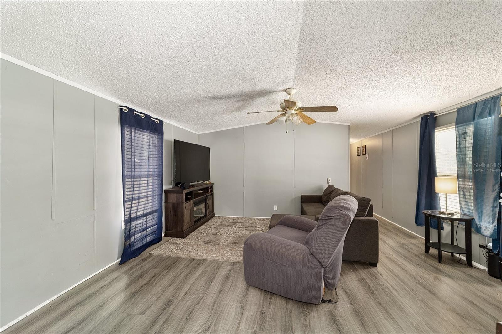 Image 9 of 73 For 13261 155th Lane