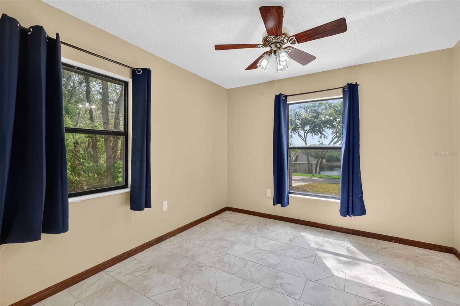 Image 17 of 34 For 40248 Orange Circle