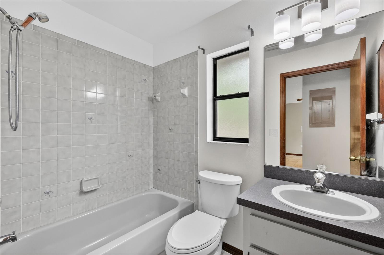 Image 18 of 34 For 40248 Orange Circle