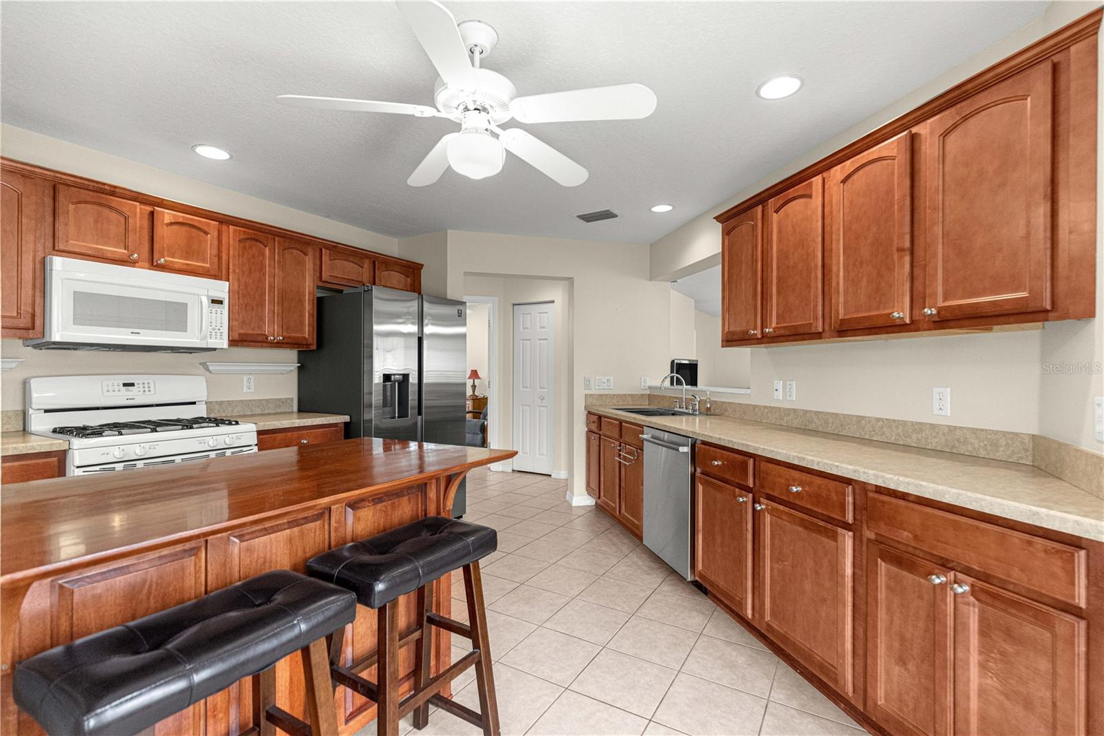 Image 14 of 51 For 9162 102nd Circle