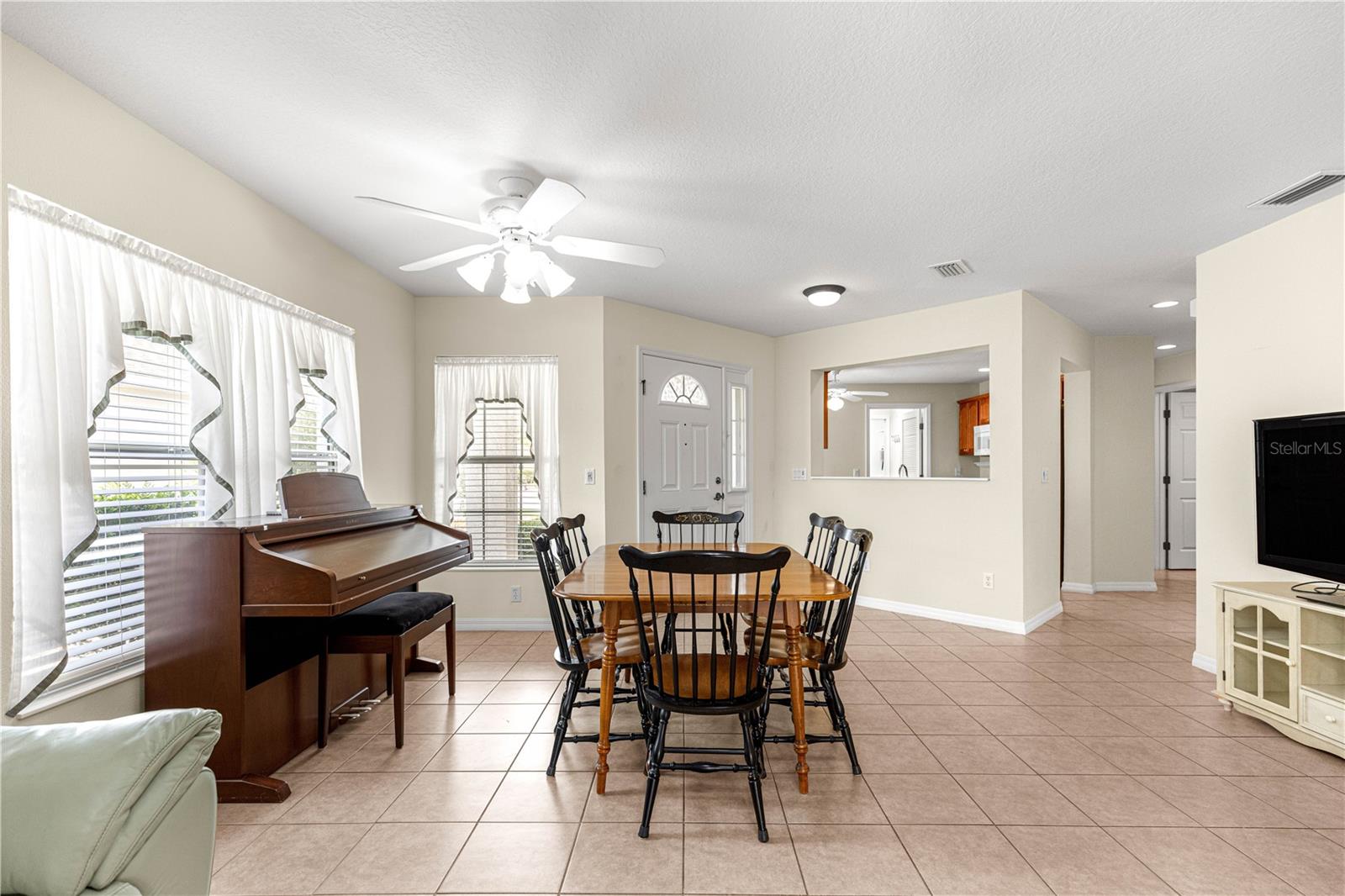 Image 22 of 51 For 9162 102nd Circle