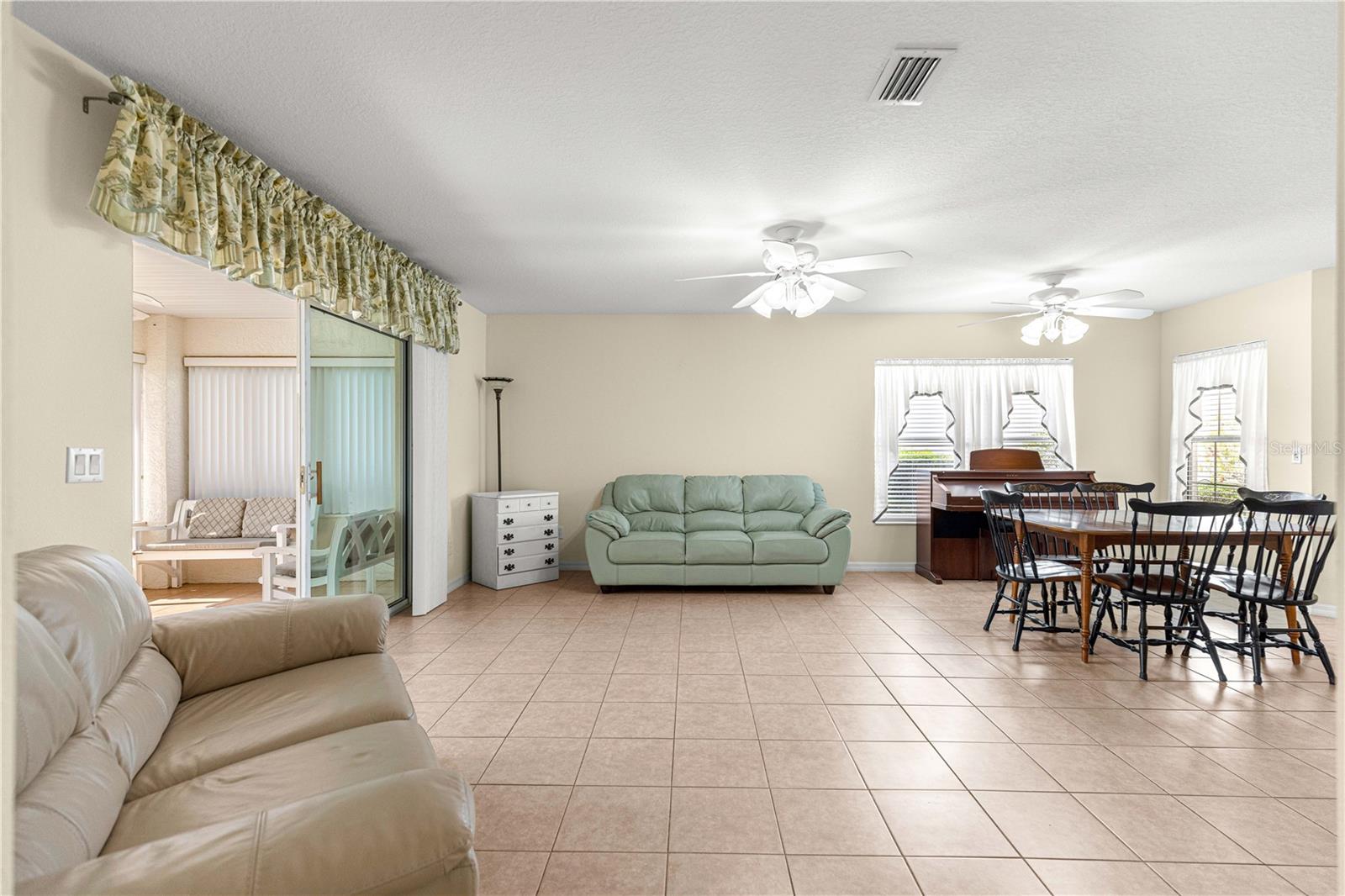 Image 33 of 51 For 9162 102nd Circle